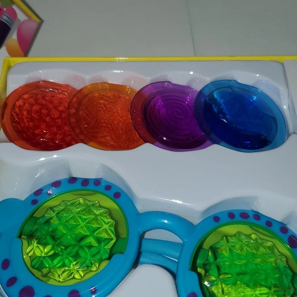 Googly Eyes Showdown Board Game - Picture 6 of 7